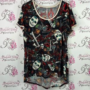LuLaRoe tshirt top Skull and Crossbones Short Sleeve Top - Black and Red
